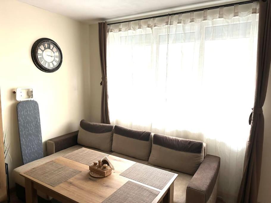 Green Park Apartment - Brand New Studio! 鲁塞 外观 照片
