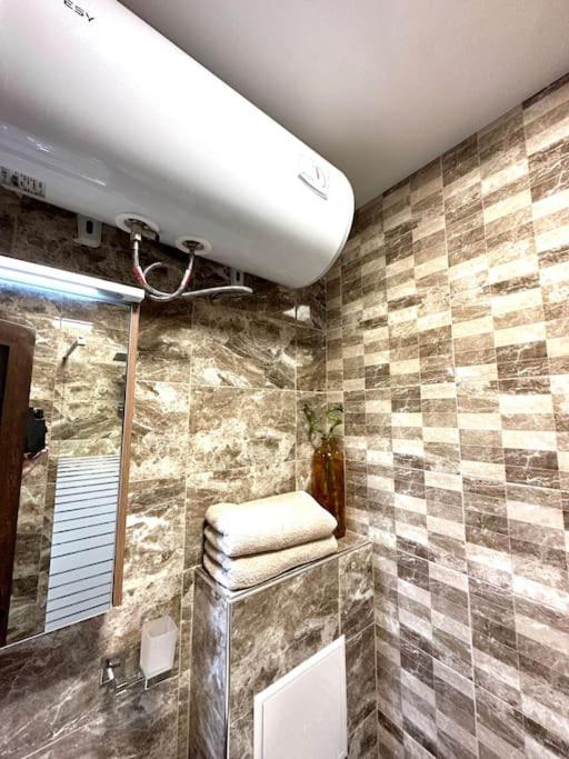 Green Park Apartment - Brand New Studio! 鲁塞 外观 照片