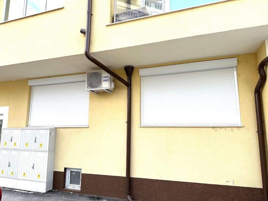 Green Park Apartment - Brand New Studio! 鲁塞 外观 照片
